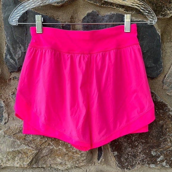 Sweaty Betty Tempo Run Shorts in Fuchsia Pink Size 4/XS - Picture 1 of 16